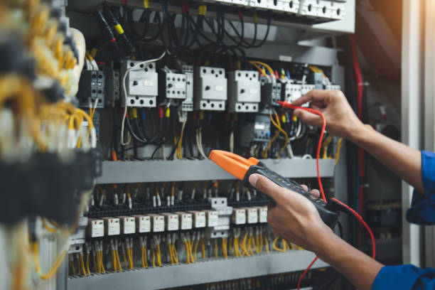 Best Circuit Breaker Repair  in Hartford, WI